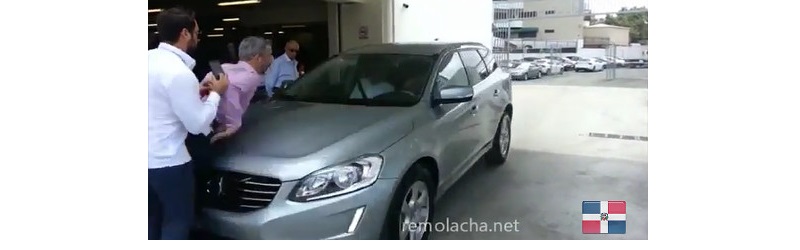 SelfParkingVolvo.jpg